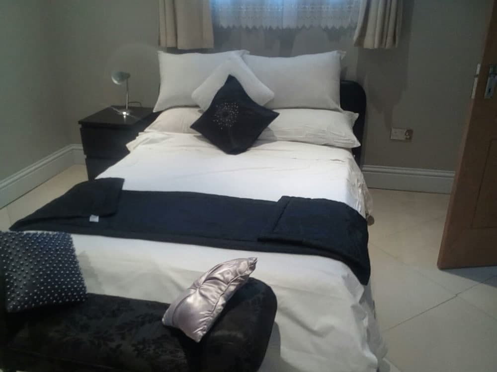 Hotel room at Lord Apartment Spintex Road Accra