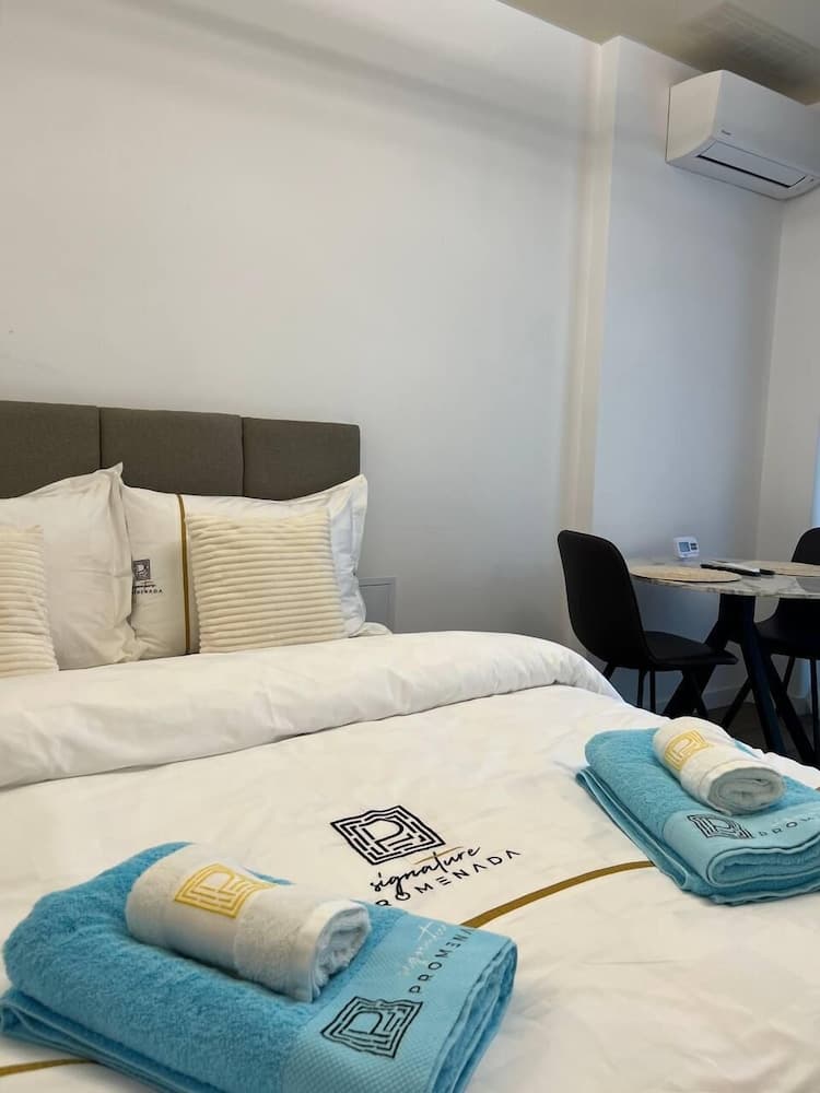 Signature Promenada Hotel-Apartments, Navodari, photo 2