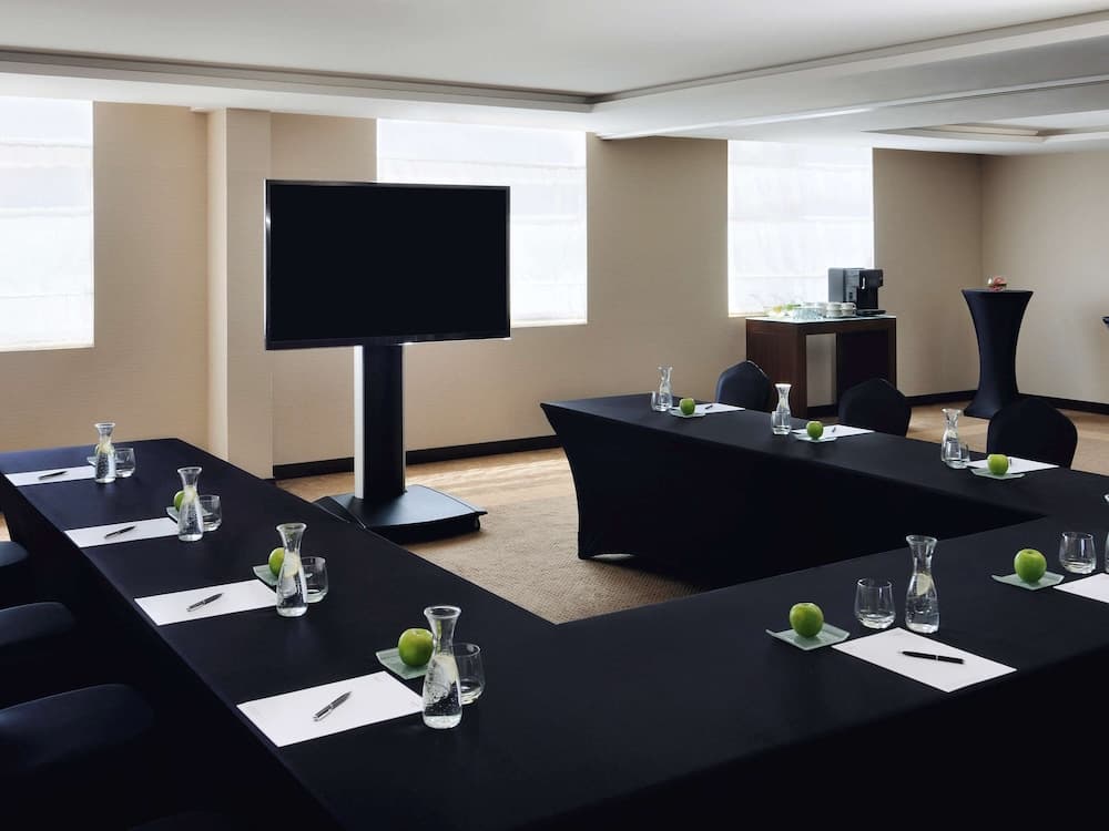 Movenpick Hotel Apartments Al Mamzar Dubai, Dubai, photo 3