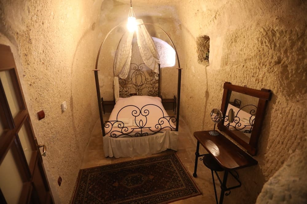 King Apart by Travellers, Nevsehir, photo 4