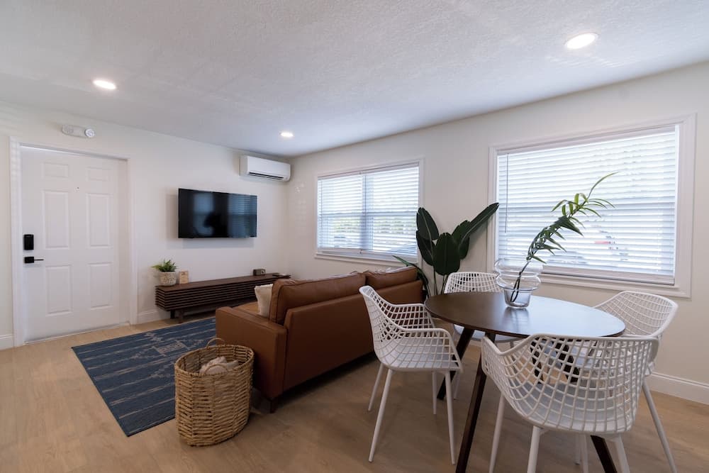 The Juni, Cocoa Beach, photo 4