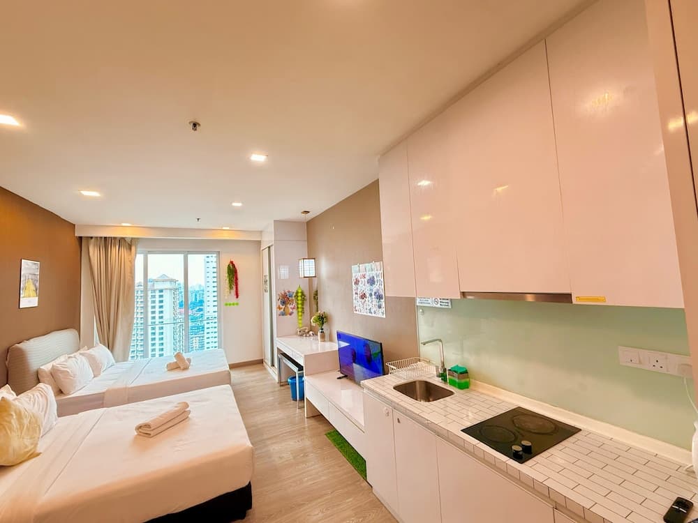 CRYSTAL SUITES AT RAMADA HOTEL, Kuala Lumpur
