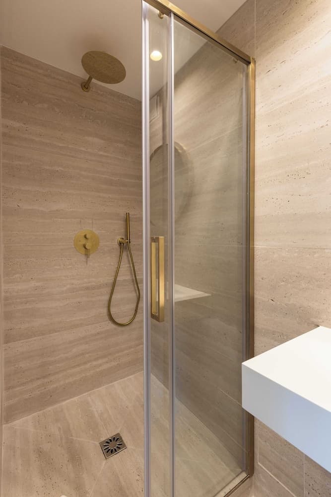 Bathroom at Résidence Paris MOZART
