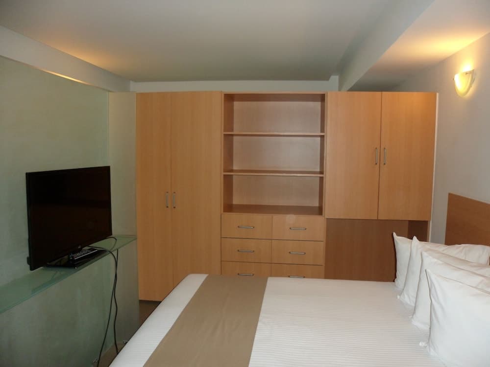 Suites Capri Reforma, Mexico City, photo 2