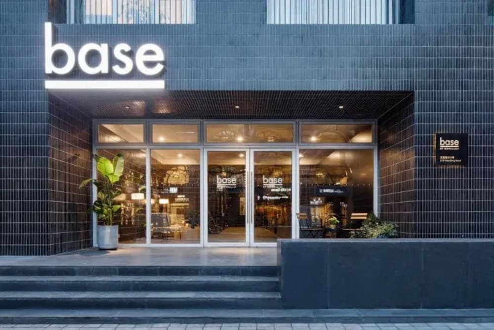 BaseLIVING Wending Serviced Apartment, Shanghai