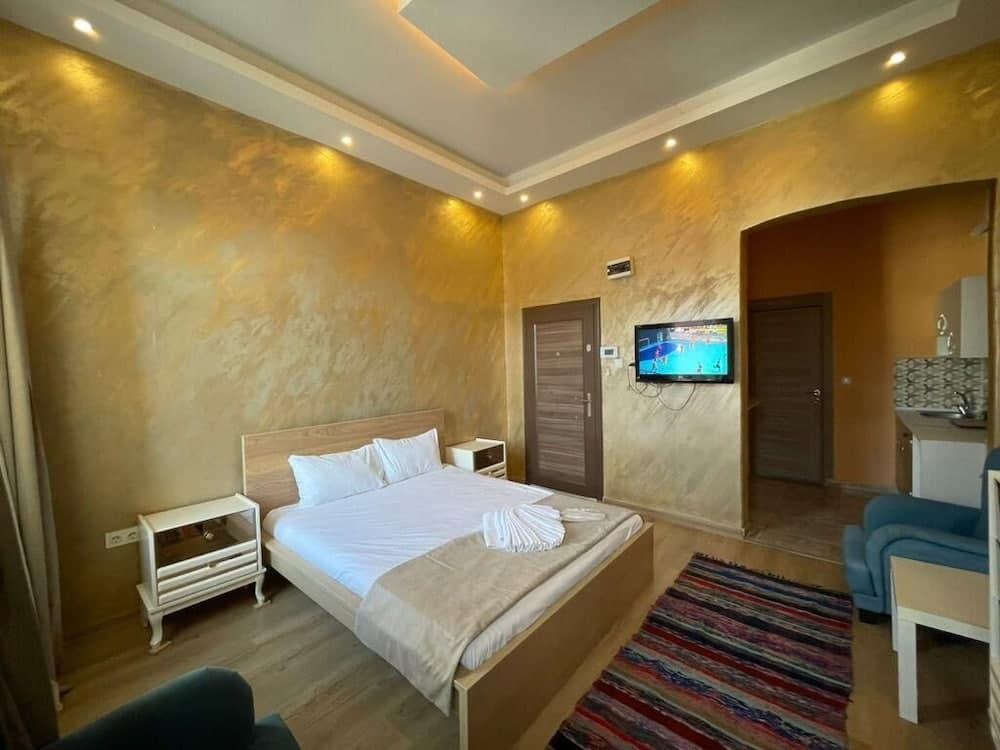 Taksim Stone Wall Apartments, Istanbul, photo 2