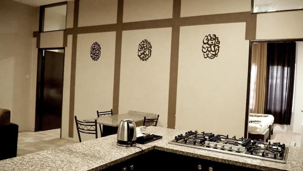 Alfawanees Hotel Apartments, Amman, photo 2