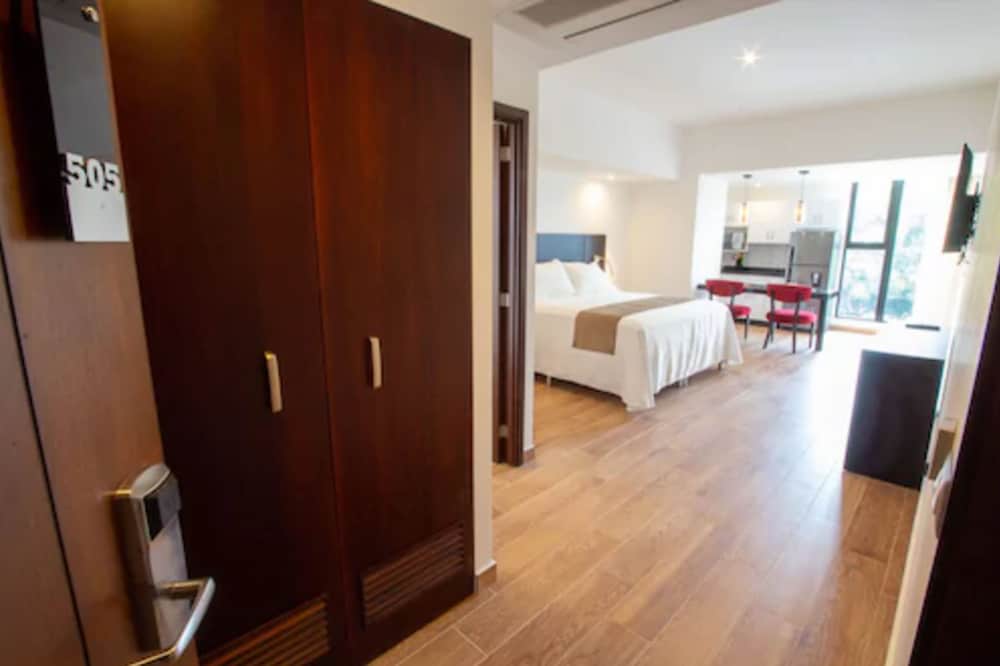 Suites Terraza Imperial, Guatemala City, photo 2