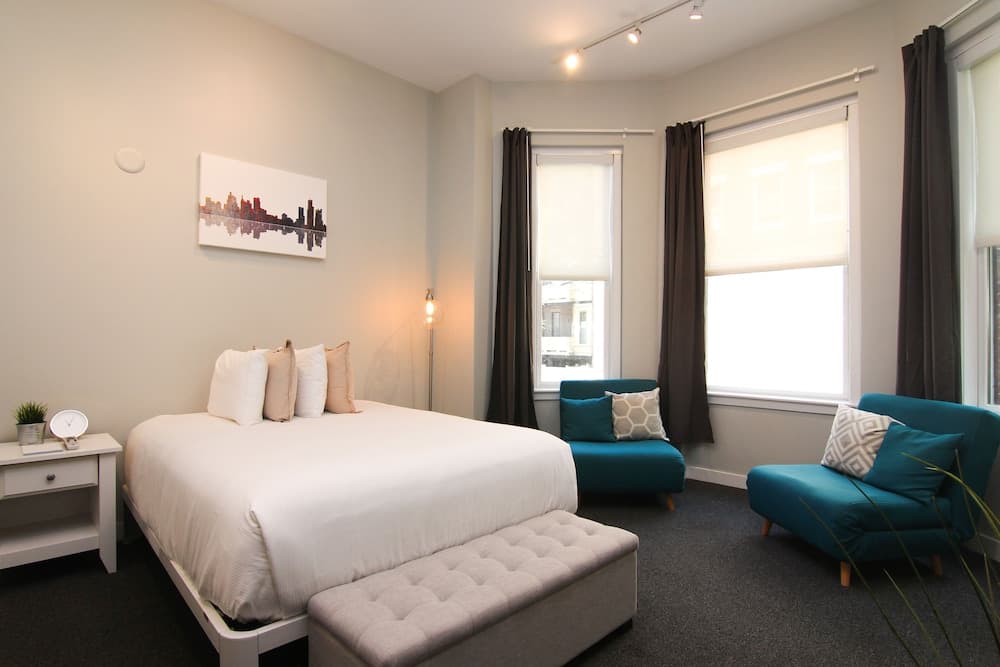 Maverick Suites at 245 Newbury St, Boston, photo 4