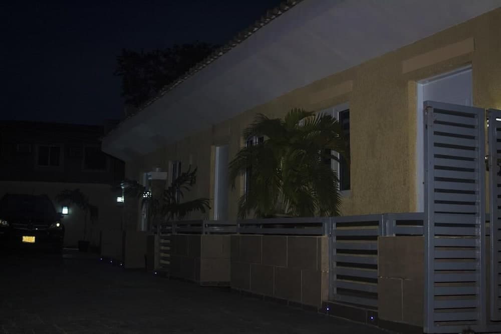 Premiership UK Suites, Lagos, photo 6