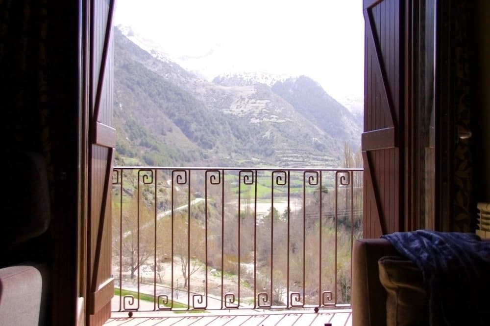 Aparthotel Tres Quiñones, Sallent de Gallego