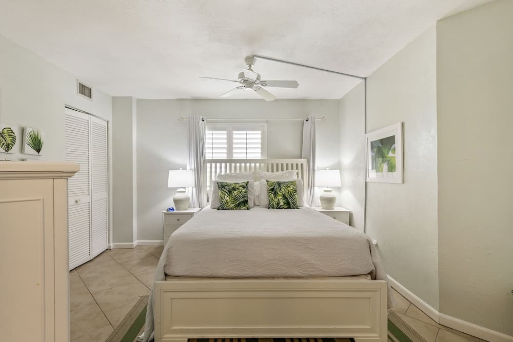 Tropical Suites at Sunglow Resort, Daytona Beach Shores, photo 3