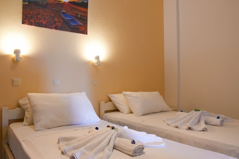 Litinas Apartments With Pool, Chania