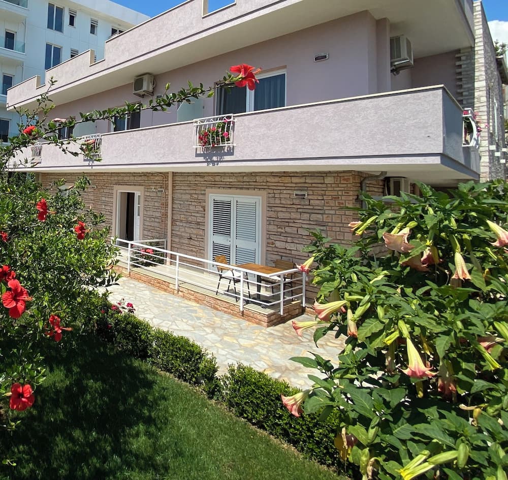 Aparthotel Paja, Ksamil
