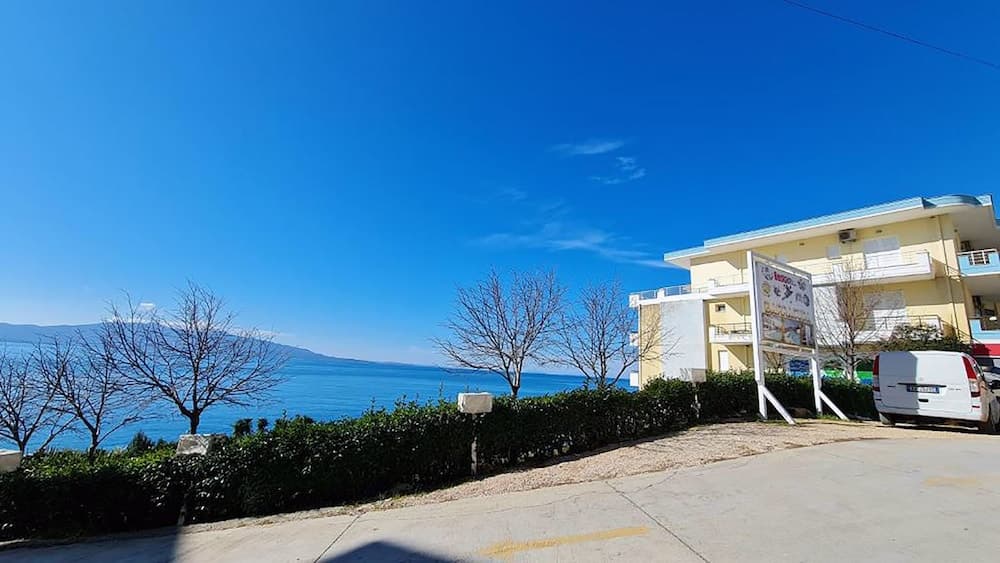 Planet Apartments, Sarandë