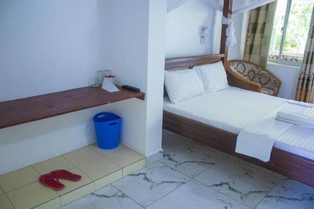 Manyatta Hotels and Apartments, Diani Beach, photo 2