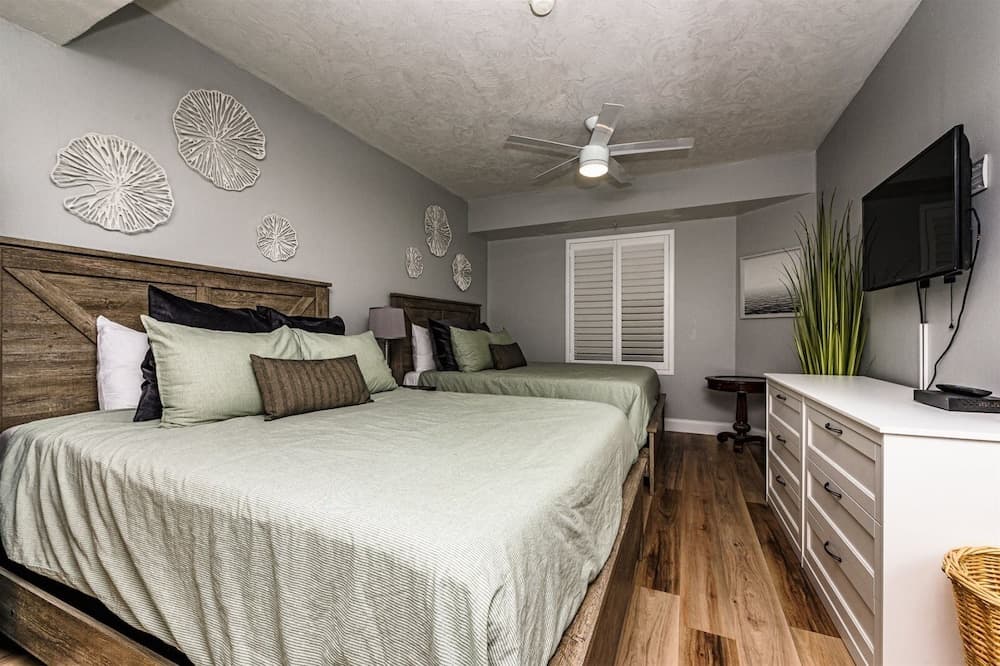 Ocean Walk Collection, Daytona Beach, photo 6