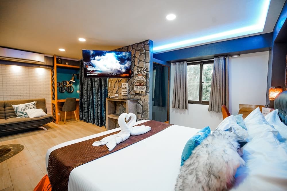 CLOCKWORKORANGE Luxury Suites, Lapu-Lapu
