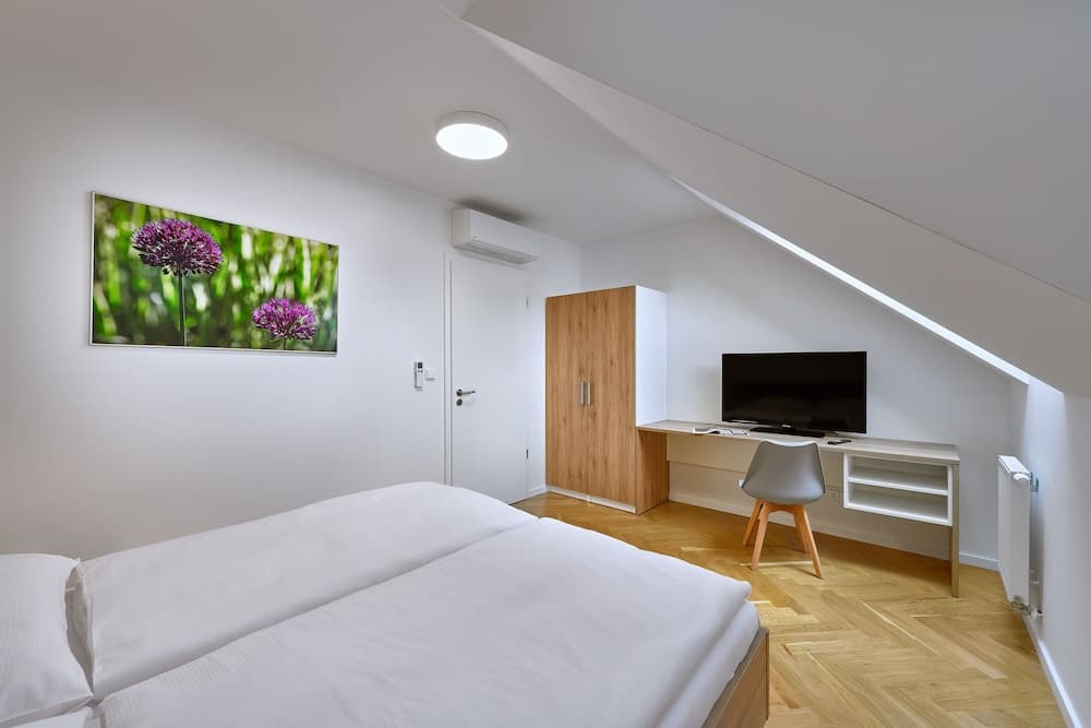 DownTown Suites Rubesova, Prague, photo 3