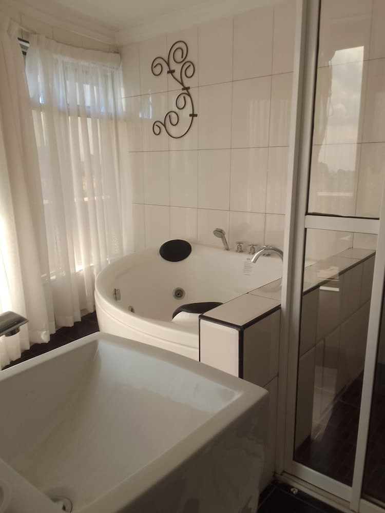 Myriad stays beachfront, Mombasa, photo 5