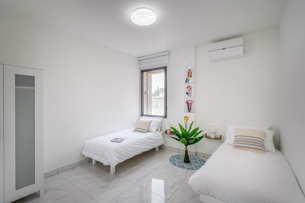 Even Israel Apartments, Jerusalem, photo 2