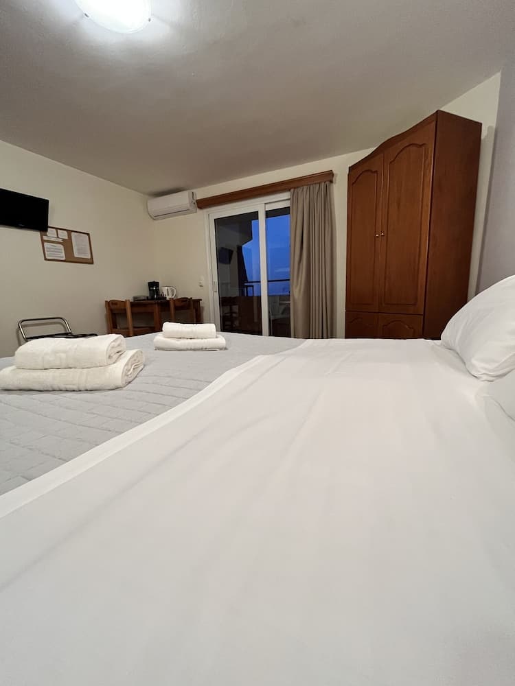 Iolkos Hotel Apartments, Chania, photo 4