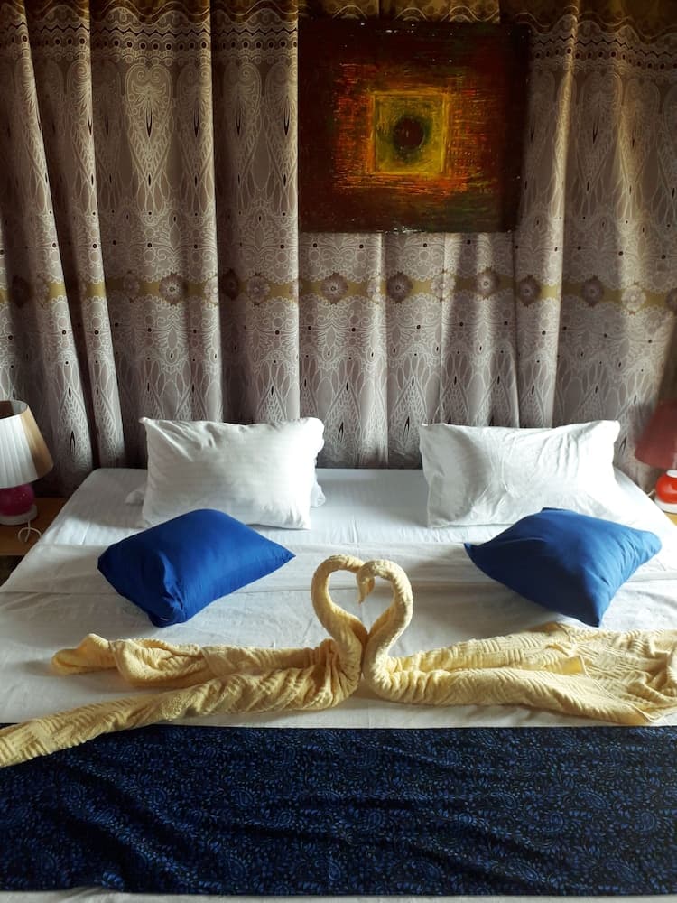 Yala Waves Beach Resort, Kirinda, photo 6