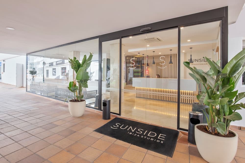 Sunside Ibiza Studios - Adults Only, Sant Antoni de Portmany, photo 2