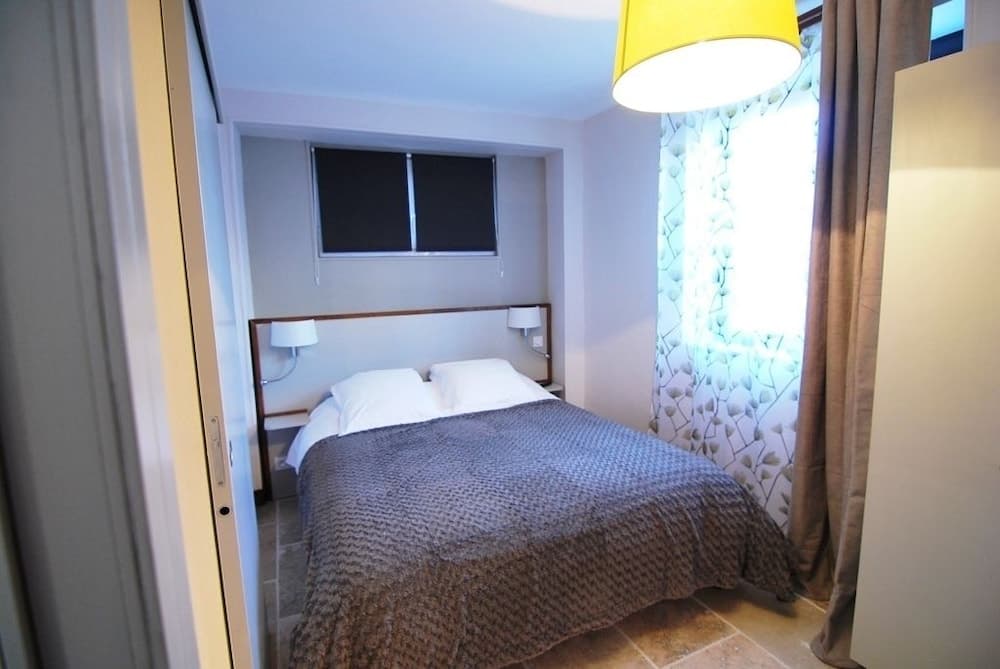 Appartements Pied à Terre, haut standing avec cuisine équipée et terrasse / Groupe HRM, Autun, photo 3