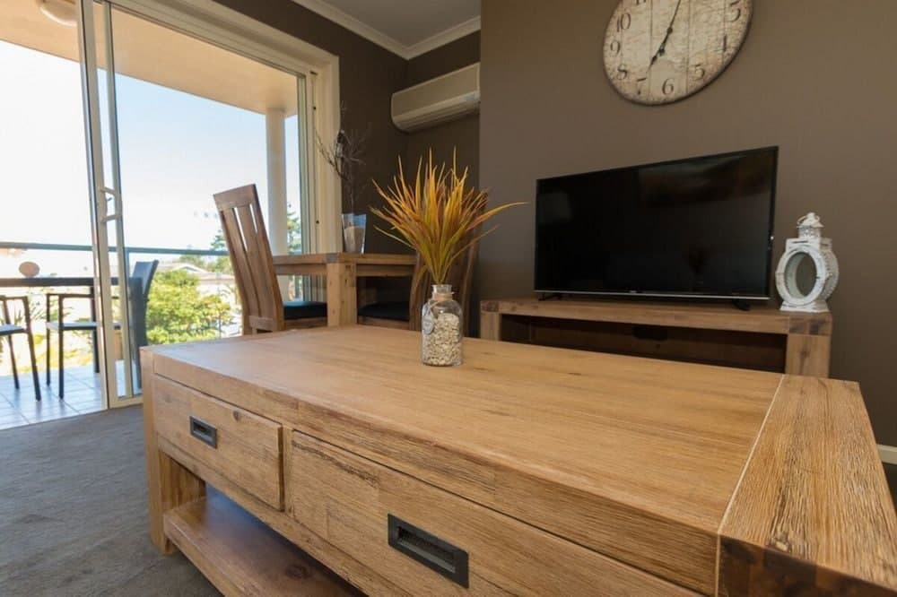 Beach Haven Executive Apartments, Korora, photo 2