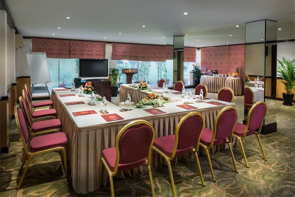 Savoy Suites Hotel Apartments, Dubai, photo 6