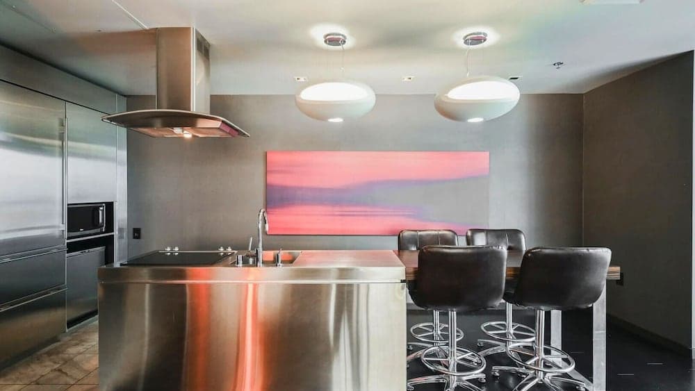 One Bedroom | 1.5 Baths & Living Room | Jet Tub – Palms Place StripSuite, Las Vegas, photo 6