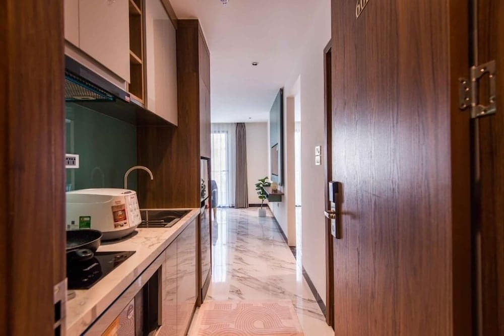 Luxe Paradise Suites Hotel Hoang Cau, Hanoi, photo 2