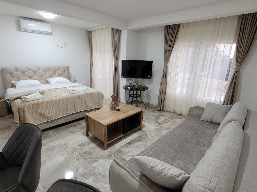 Montenegro Apartments Phoenix, Bar, photo 3