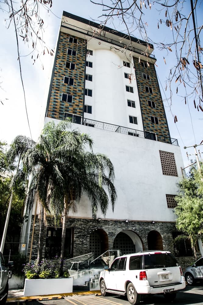 Suites DIOH, Monterrey