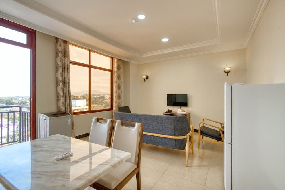 Kibo Palace Apartments, Arusha, photo 3