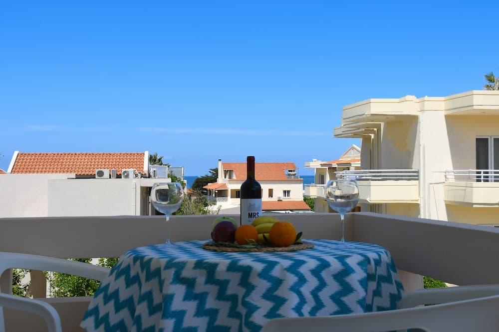 Nik Litinas Apartments With Pool, Chania, photo 5