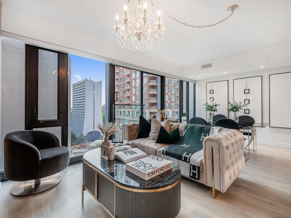 Stallion Suites Yorkville, Toronto