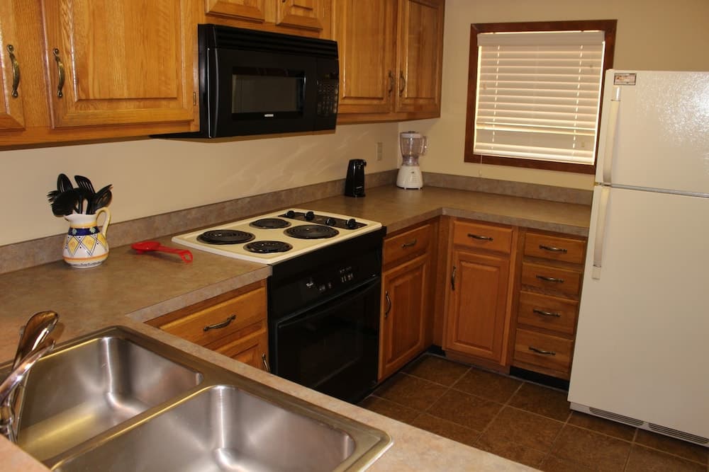The Wharf Resort, Hot Springs, photo 4