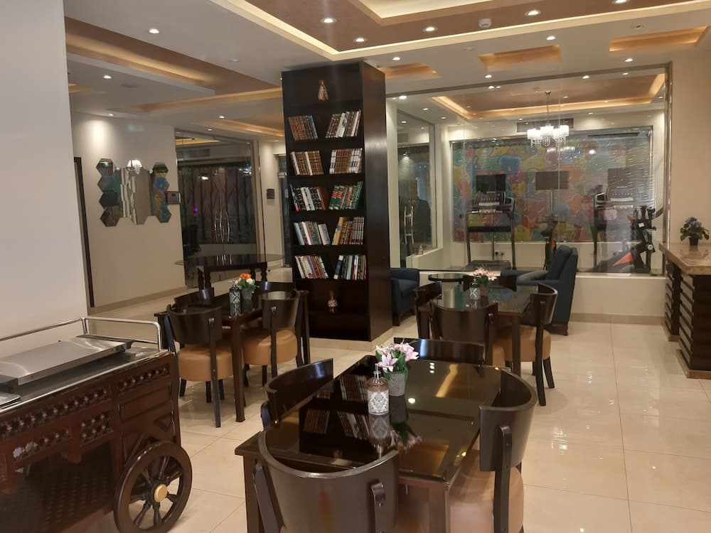 Alsaraya Hotel Suites, Tabuk, photo 4