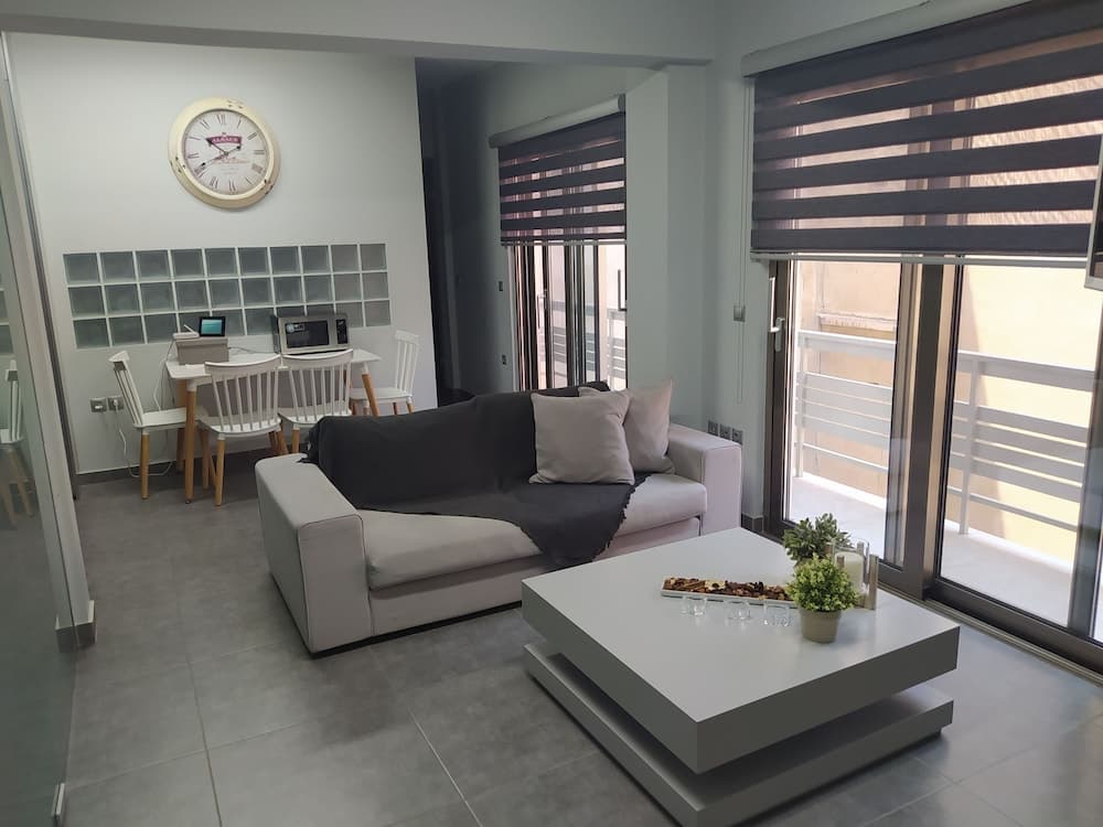 Academys Modern Apartments by Athens Urban Retreat, Athens