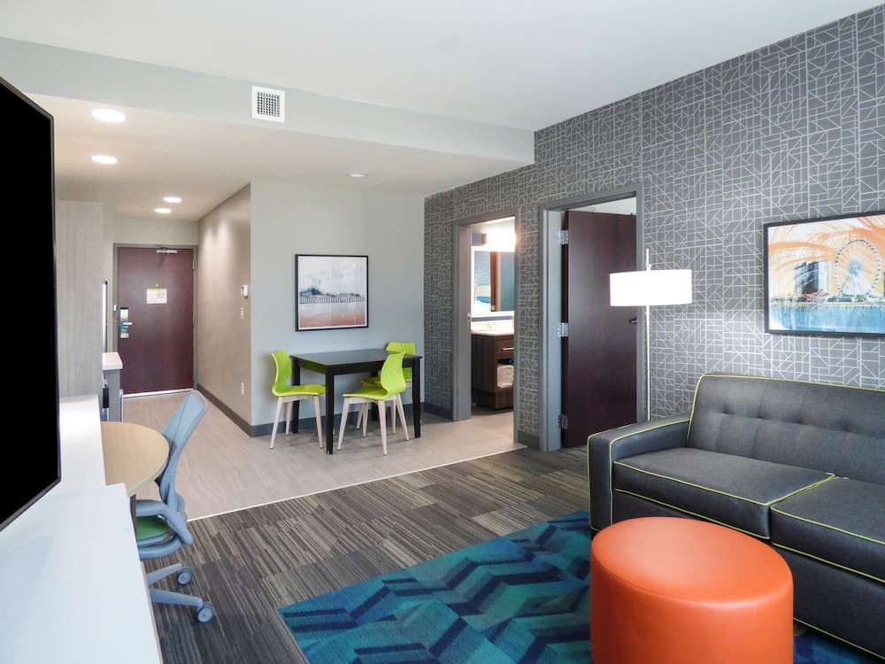 Home2 Suites by Hilton Pensacola I 10 Pine Forest Road, Pensacola, photo 4