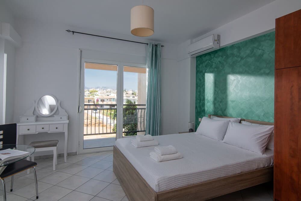 Happy Apartments, Heraklion