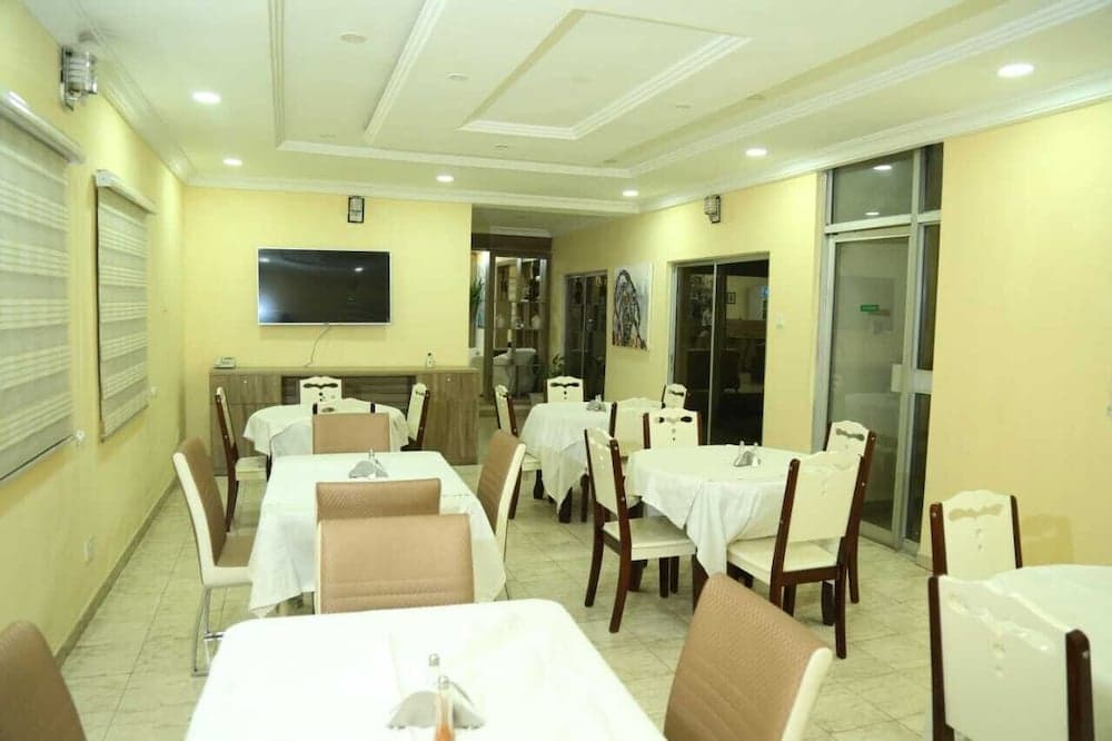 prime 16 hotels and suite, Lagos, photo 3