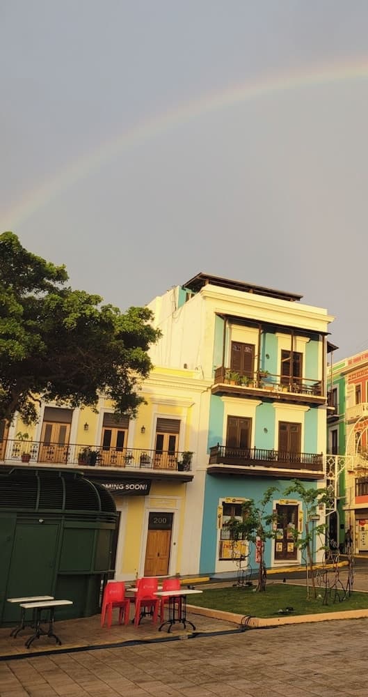 Hugo's Rental, San Juan