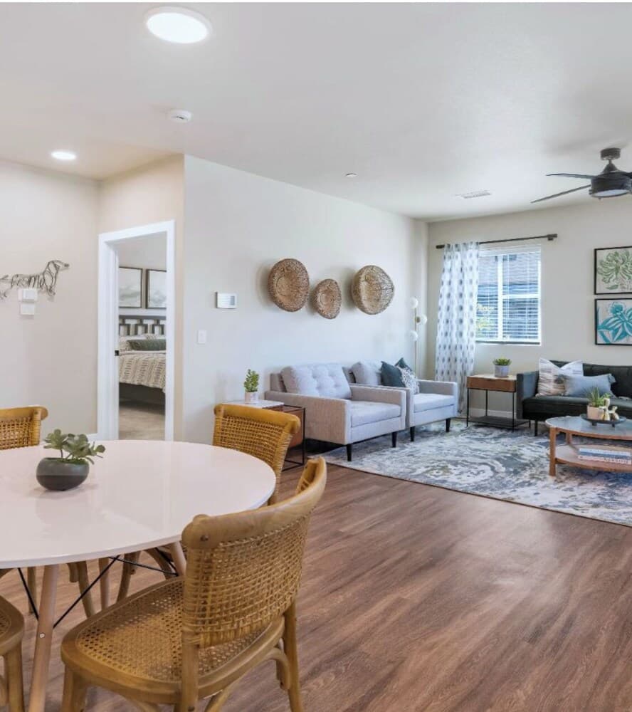 Phoenix Goodyear Apartments by Landing, Goodyear, photo 4