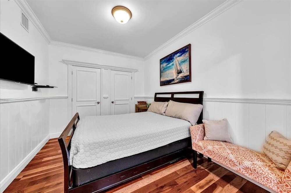 South City Suites, Hallandale Beach