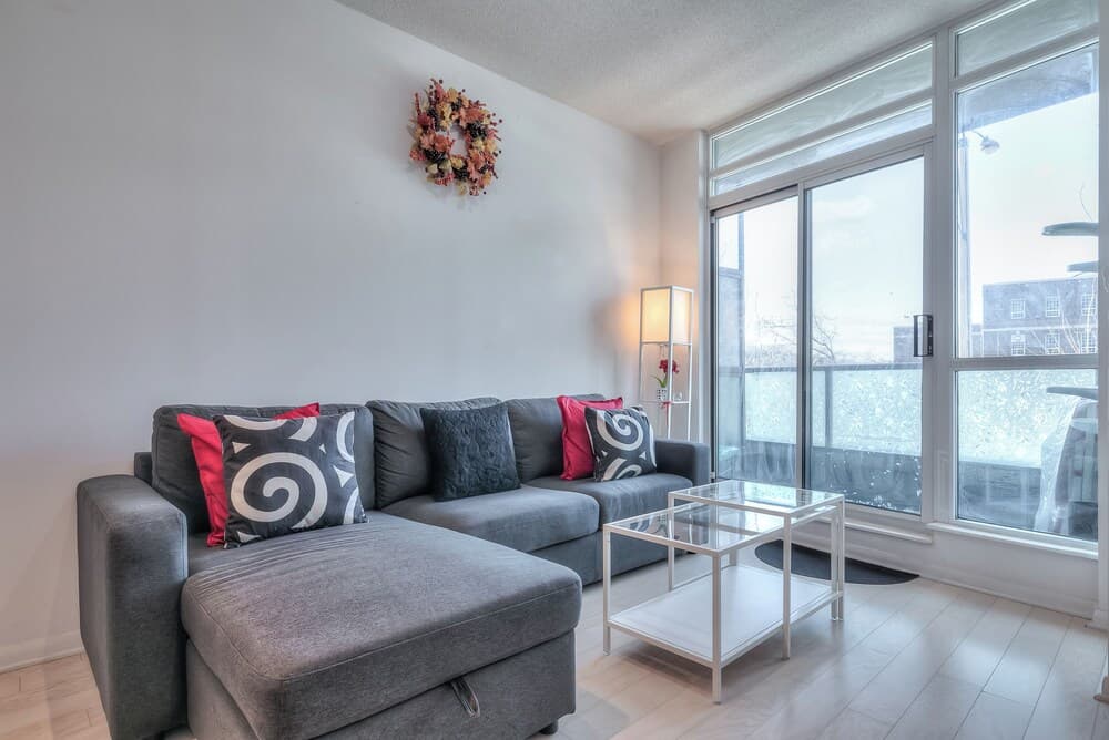 Rivetstays - The Britt, Toronto, photo 6