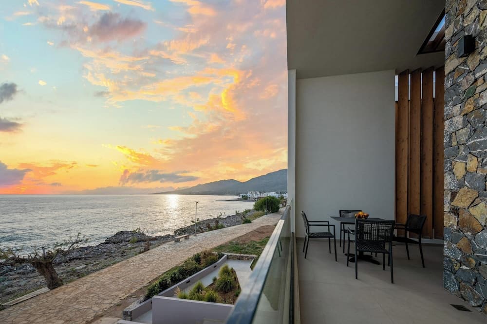 Evelmare Beachfront Apartments, Ierapetra, photo 2