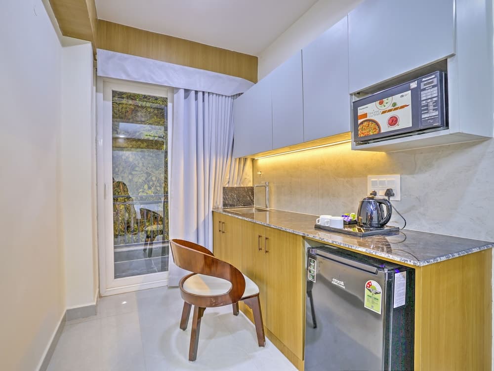 SkyLuxuria Hotel & Service Apartments, Gurugram, photo 4